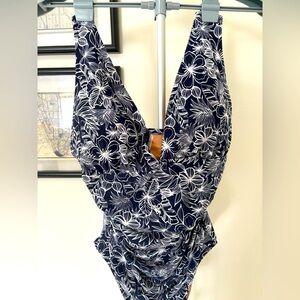 Navy Floral One-Piece plunging V-neck JCrew Onepiece, Size M